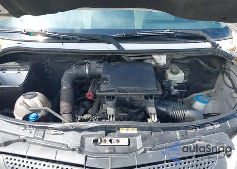 2015 Mercedes-Benz Sprinter 2500 High Roof z USA, uszkodzony, nr VIN WD3PE8DC8FP118570